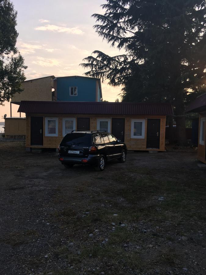 Guest House Tri Topolya Lidzava Екстер'єр фото