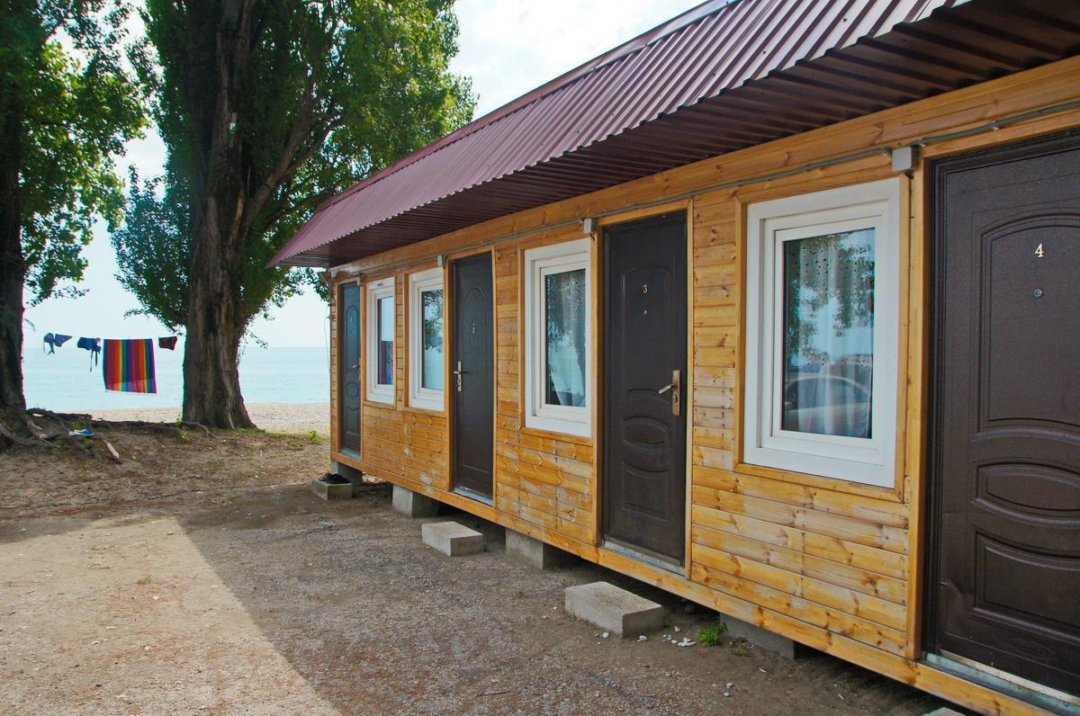 Guest House Tri Topolya Lidzava Екстер'єр фото